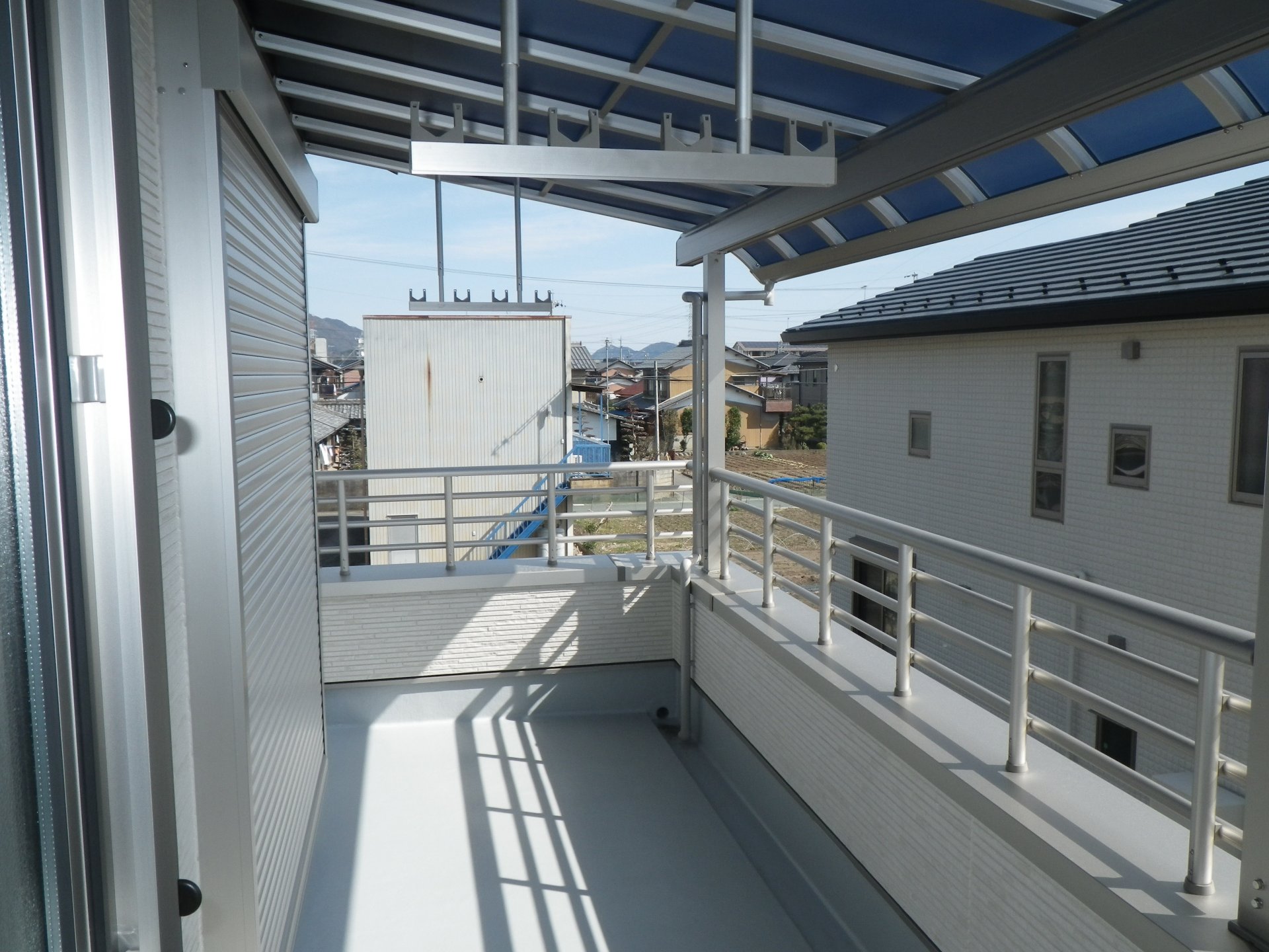 日当たりのよいリビングと収納上手な和のモダンテイスト2世帯住宅　岐阜市_サムネイル施工画像8