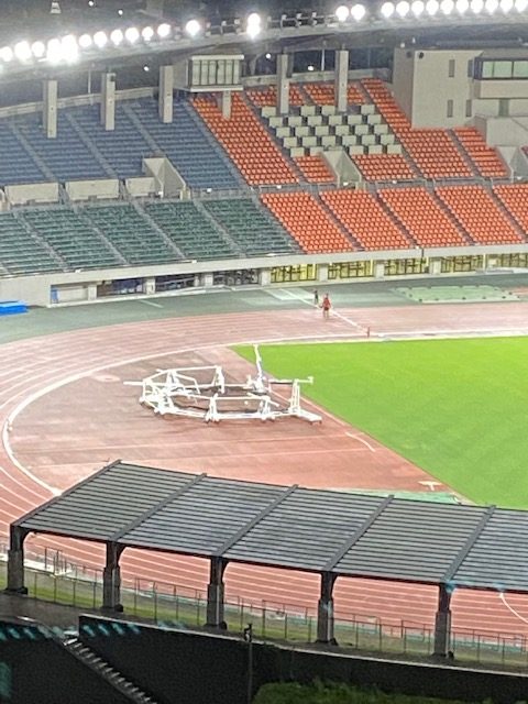 頑張る選手に拍手 | 社長ブログ