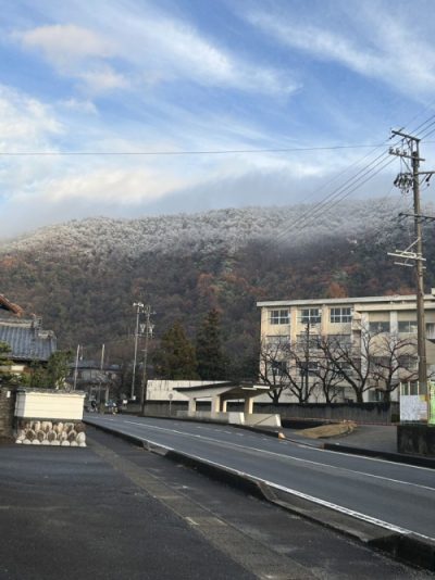 山が白くなっていました☆ | その他